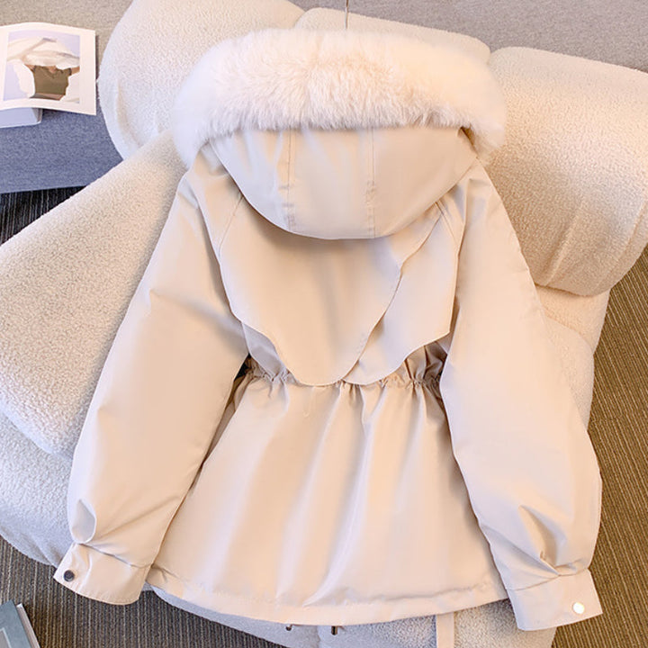 Comfortabele en chique dames winterjas. Houdt je warm en stijlvol tijdens de winter.