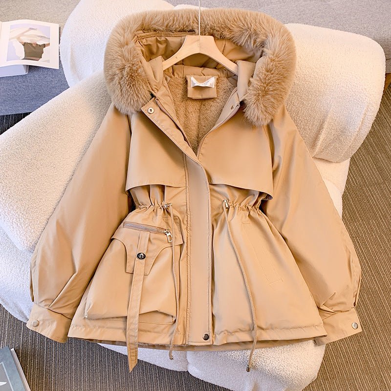 Stijlvolle dames wintermode parka. Een elegante en warme jas voor elke gelegenheid.