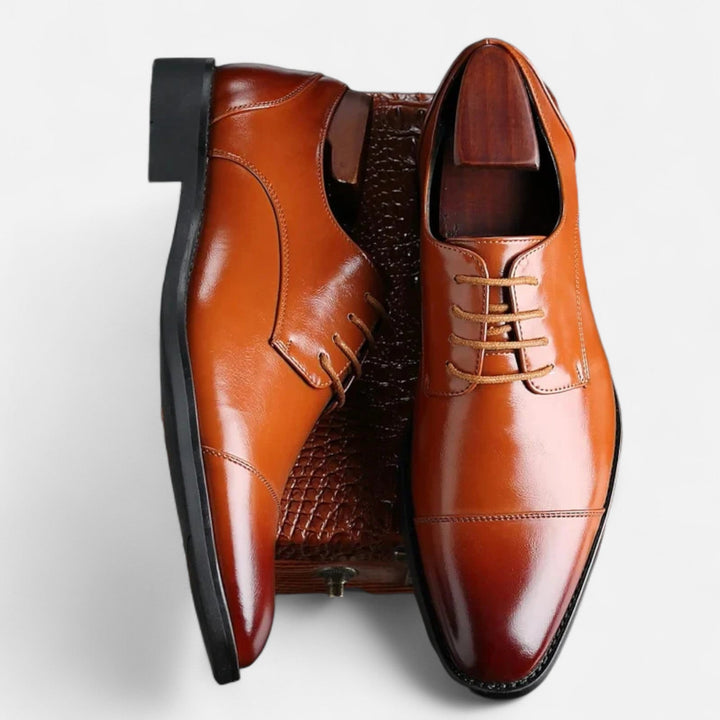 Klassieke heren oxford veterschoenen, ideaal voor formele evenementen en zakelijke kleding. Elegante en comfortabele schoenen.