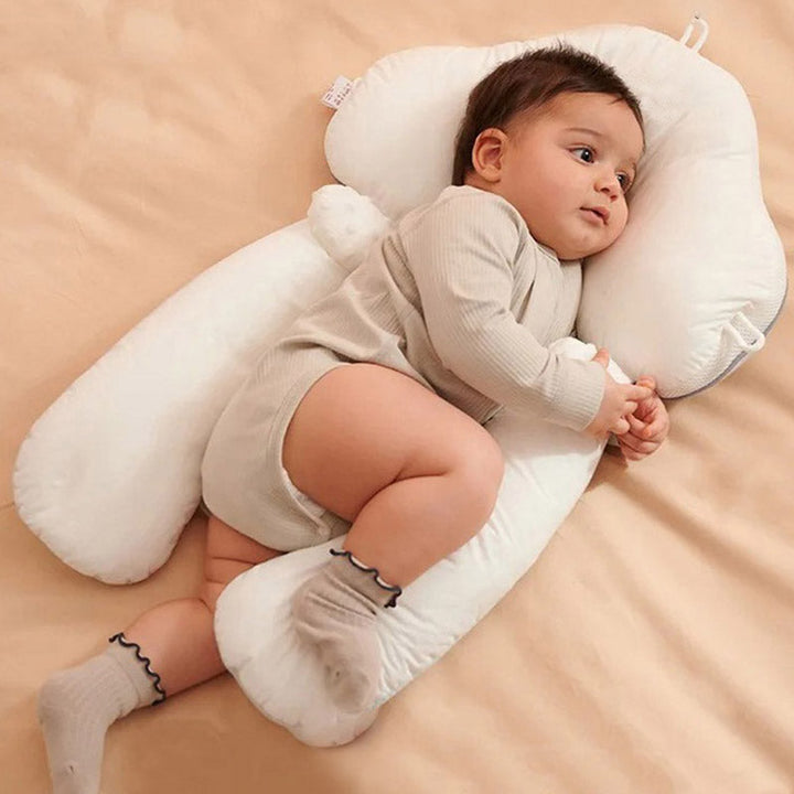 Zacht katoenen ergonomisch babykussen met traagschuim, ideaal voor pasgeborenen en babycomfort.
