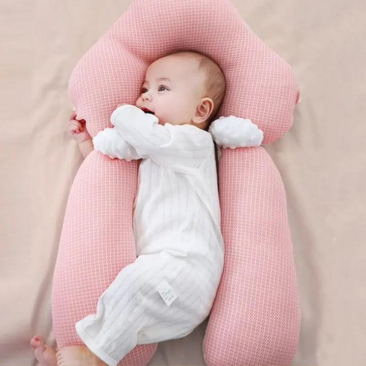 Veilig slaapkussen voor baby's, ergonomisch ontwerp ondersteunt hoofdje en voorkomt reflux.