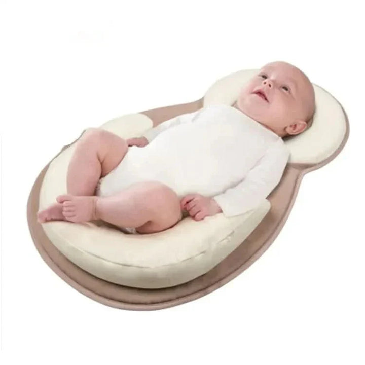 Verpakt ergonomisch baby slaapkussen, klaar voor veilige en geborgen babyslaap.