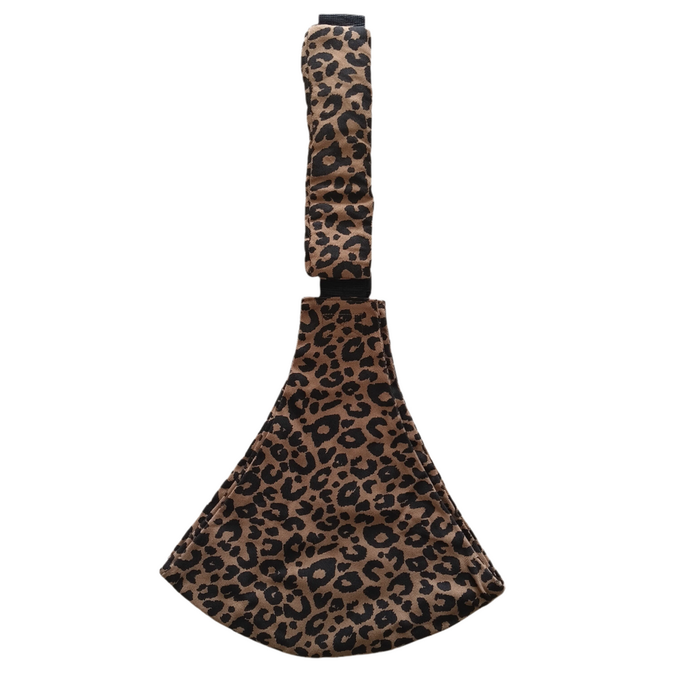 "Ergonomische verstelbare draagzak voor peuters in diverse kleuren, gedemonstreerd met comfortabele heupdrager."