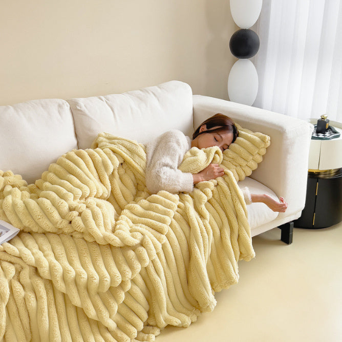 Knusse deken van superzacht fleece, ideaal voor baby's en kinderen. Een warm en gezellig woonaccessoire voor comfort.