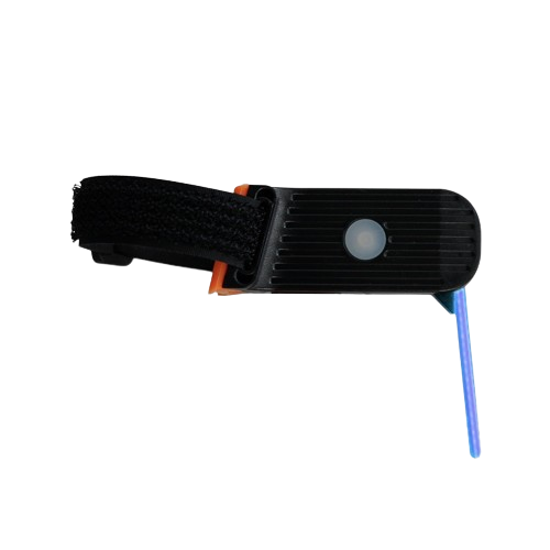 Fietsachterlicht op racefiets, compact design, helder LED licht, essentiële fietsveiligheid.
