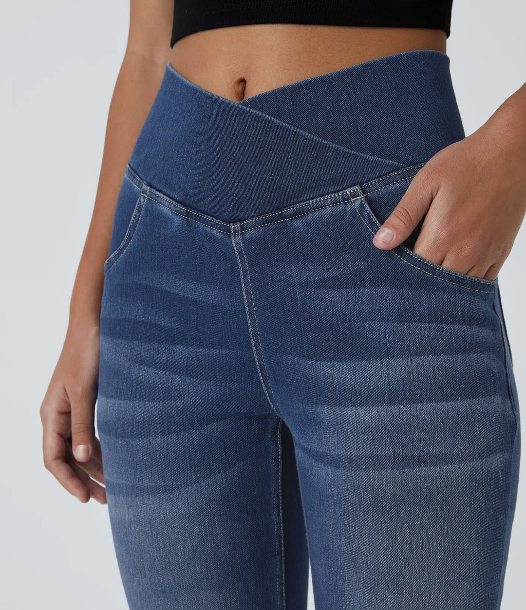 Flared jeans met hoge taille, elastisch, comfortabel en ademend, accentueert het figuur, ideaal voor elke gelegenheid.