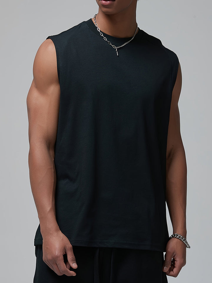 Comfortabele heren tanktop, ademend en lichtgewicht, perfect voor warme zomerdagen en sportief gebruik.