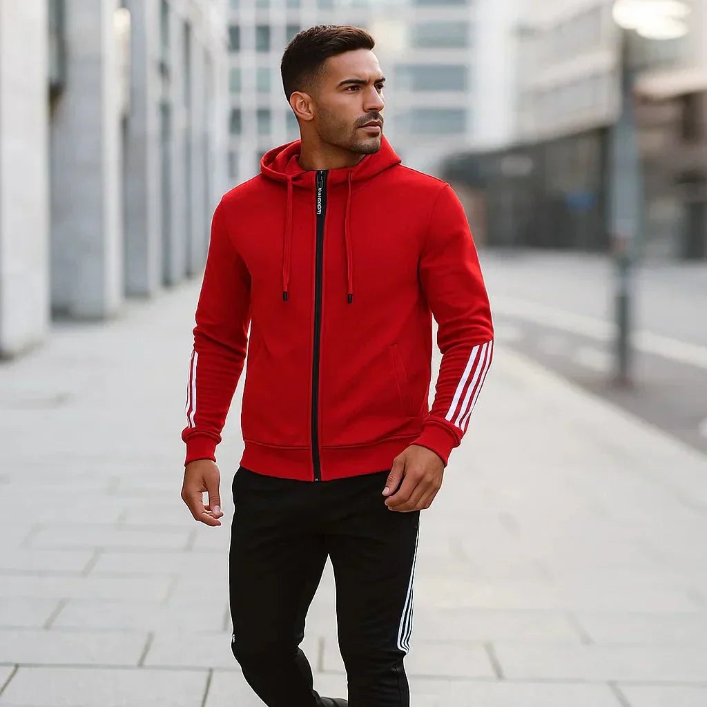 Stijlvolle gebreide herenset Kael, een warme en zachte hoodie met bijpassende joggingbroek.