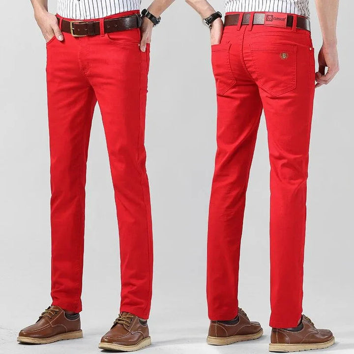 Moderne gekleurde herenbroek, trendy en veelzijdig. Comfortabele chino stijl, geschikt voor elke gelegenheid.