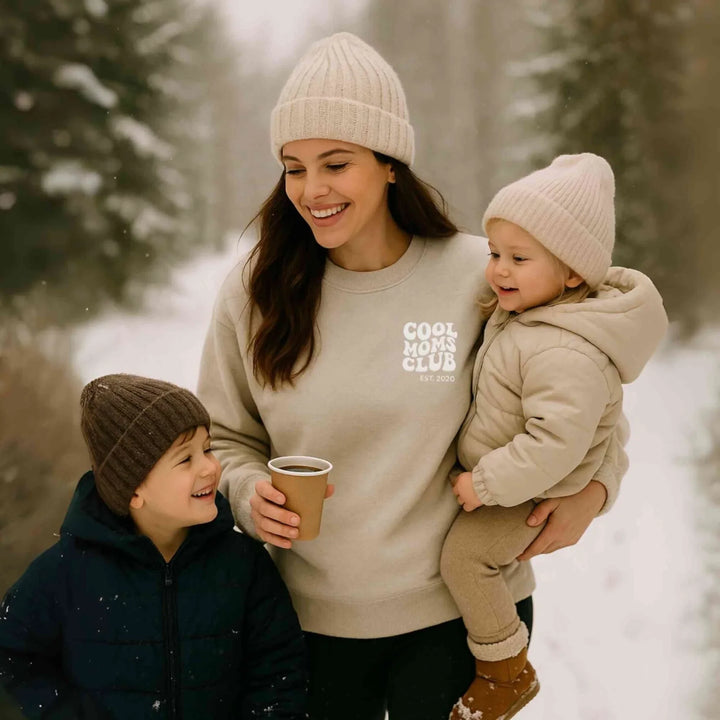 Comfortabele dames hoodie, zelf te ontwerpen met eigen tekst of design. Uniek cadeau.