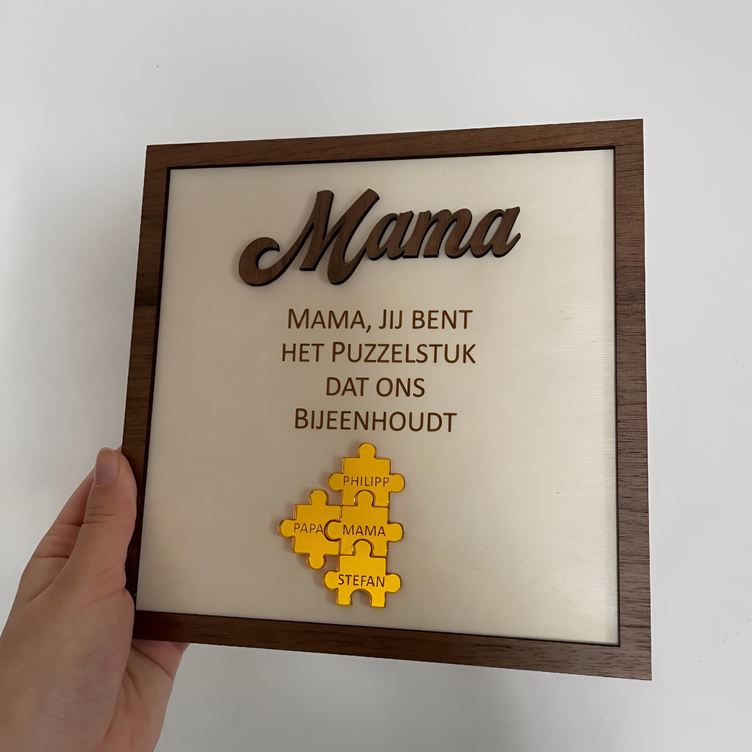Sfeervol houten puzzelbord, gepersonaliseerd met familieleden. Ideaal interieurstuk of jubileum cadeau.