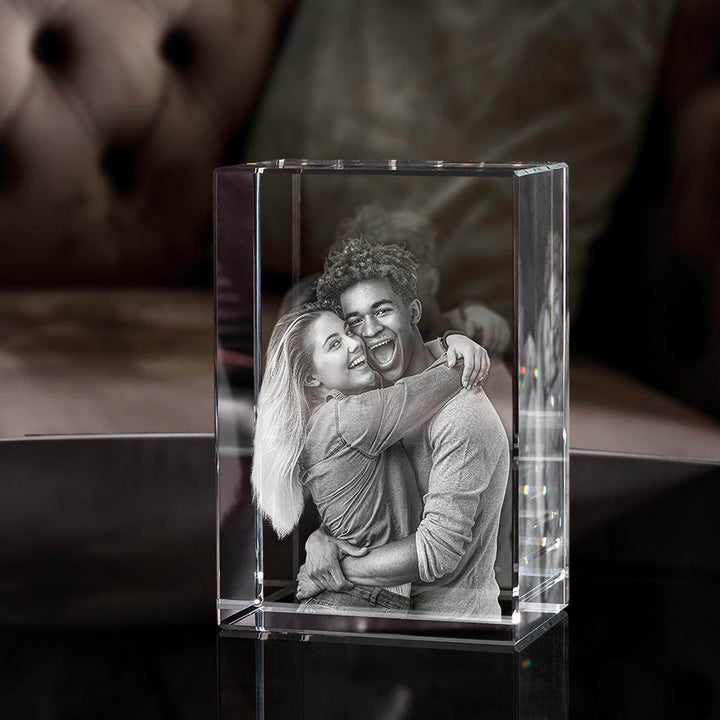 Elegant kristallen fotoblok met uw gepersonaliseerde 3D foto gravure, stijlvolle huisdecoratie.