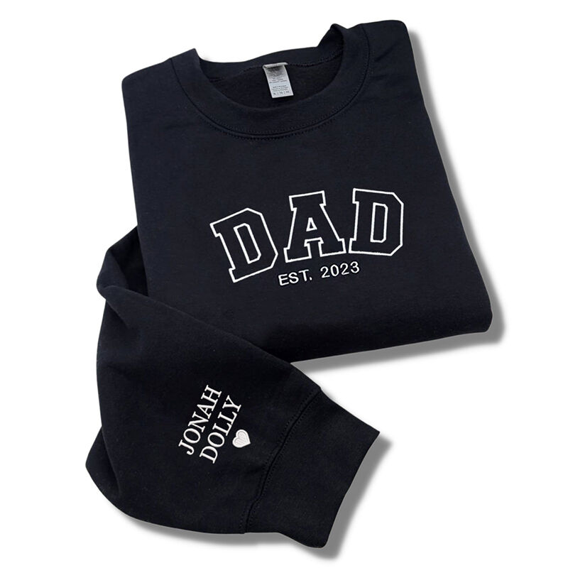 Trendy unisex kledingstuk met geborduurde namen, stijlvol en persoonlijk Moederdag cadeau.