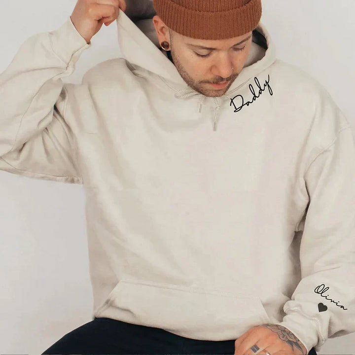 Gepersonaliseerde hoodie & sweater mooi verpakt, klaar als uniek Moederdag of Vaderdag cadeau.