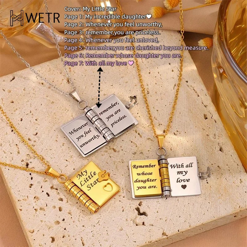 Unieke gouden boek ketting, een persoonlijk en betekenisvol geschenk voor elke geliefde.