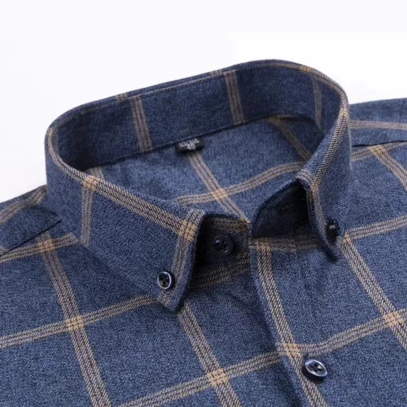 Trendy geruit herenoverhemd, modern design voor een stijlvolle casual of business casual uitstraling.
