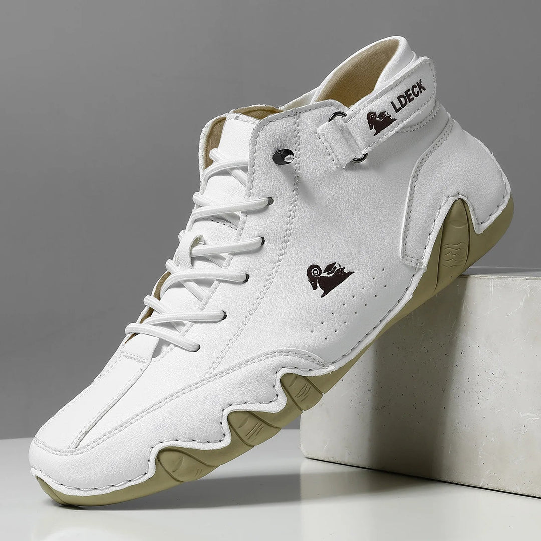 "Grijze heren waterdichte schoenen met elastische band en robuust design, geschikt voor dagelijks en outdoor gebruik."