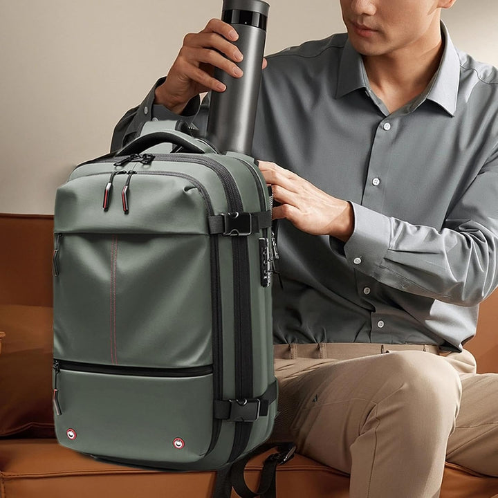 Trivora Air Vacuum reisrugzak, 60L, waterdicht en uitbreidbaar, optimaliseert bagageruimte en comfort.