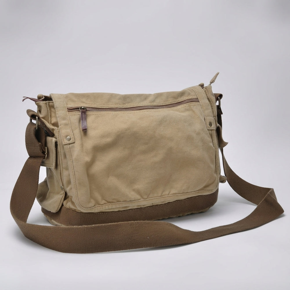 Duurzame vintage canvas messenger tas in groen, CarryForge stijl, perfect als unisex werktas.