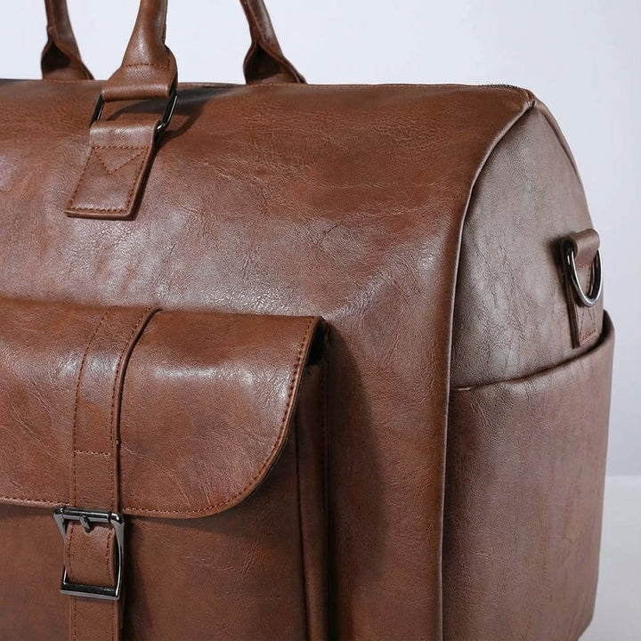 Stijlvolle Carrylux weekender reistas, gedragen als handbagage. Ideale reisbagage met schoenenvak voor moderne reizigers.
