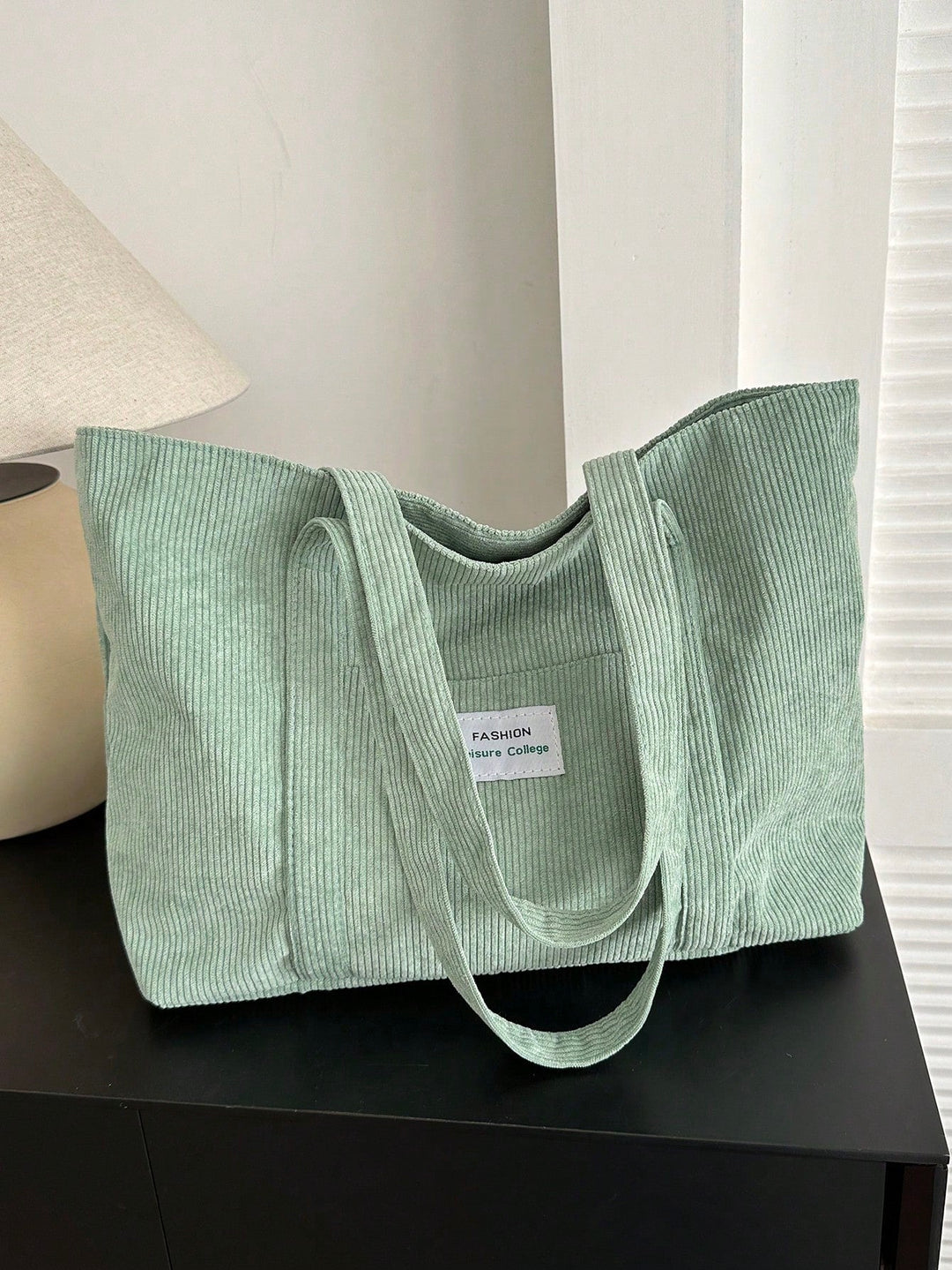 Duurzame corduroy tote bag, unisex en functioneel, geschikt als werktas & schooltas.