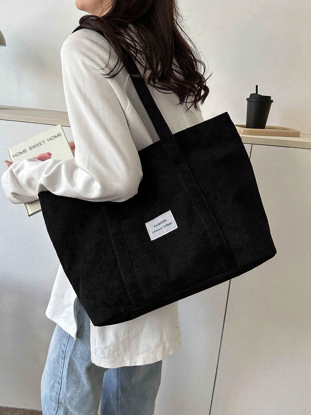 Stijlvolle unisex corduroy tas, grote tote bag perfect voor school en werk.