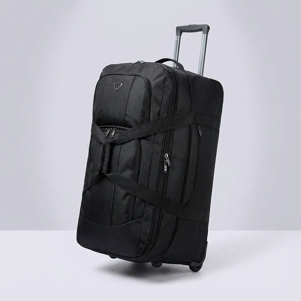 Compact opgevouwen reistas op wielen, perfect voor opslag. Handige trolleytas voor weekendtrip of vakantie.