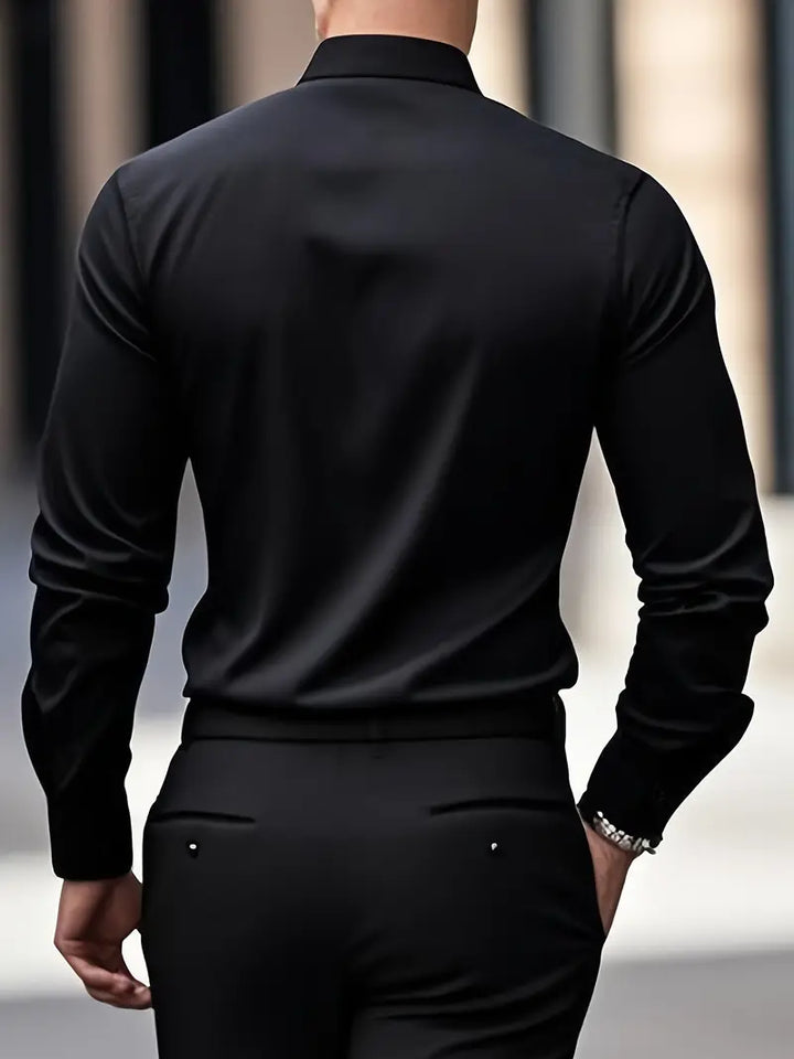 Ademend herenoverhemd met lange mouwen, perfect voor een verzorgde smart casual outfit.