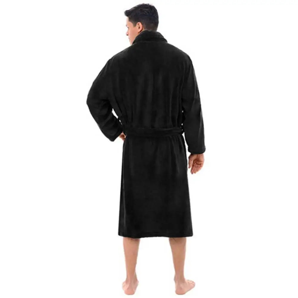 Zachte heren badjas met sjaalkraag, perfect voor winterse avonden. Comfortabele nachtkleding en loungewear.