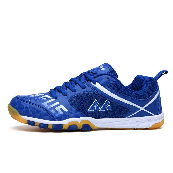 Comfortabele heren indoorschoenen, ideaal voor zaalsport zoals badminton, met demping en stabiliteit.