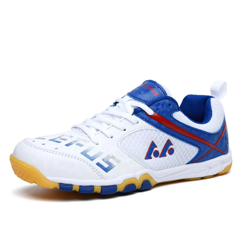 Stevige heren badmintonschoenen die stabiliteit bieden bij snelle bewegingen en zijwaartse verplaatsingen.