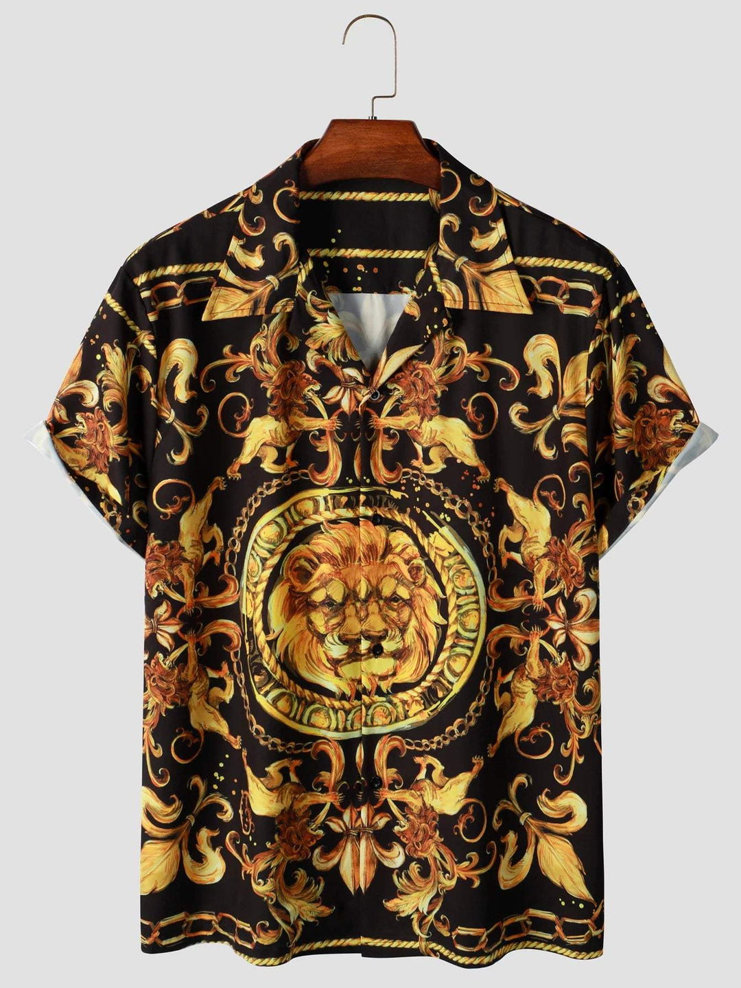 Heren barok overhemd met luxe gouden leeuwenprint op zwart, korte mouw, stijlvolle avondkleding.