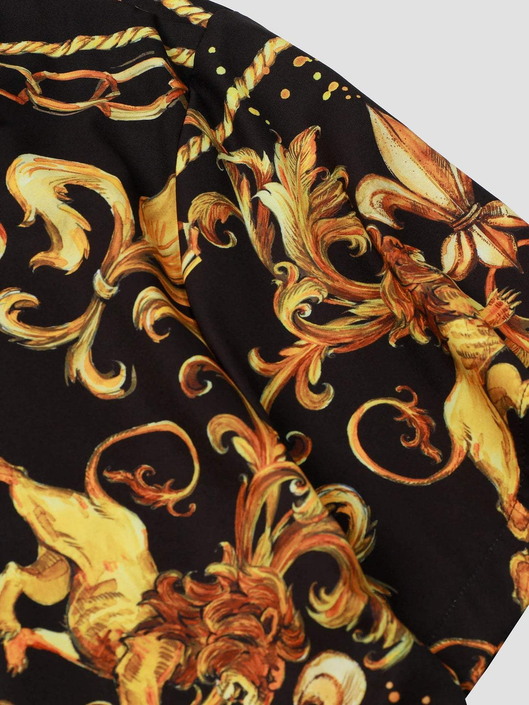 Herenmode: exclusief barok overhemd, zwarte stof met gouden leeuwenprint, korte mouwen, voor avondkleding.