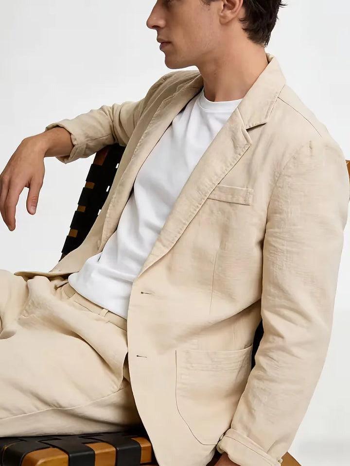 Elegante heren blazer met notched revers, veelzijdig voor zowel casual als zakelijke lentekleding.
