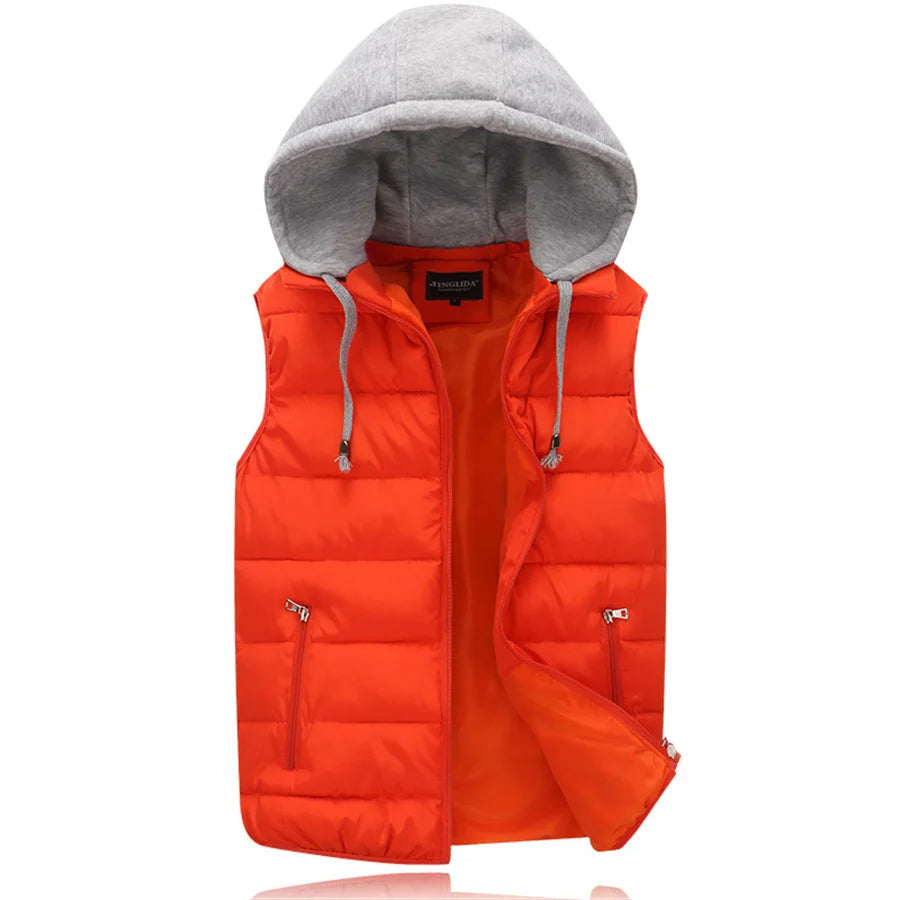 Comfortabele heren bodywarmer met ritssluiting en capuchon; een warm en stijlvol vest.