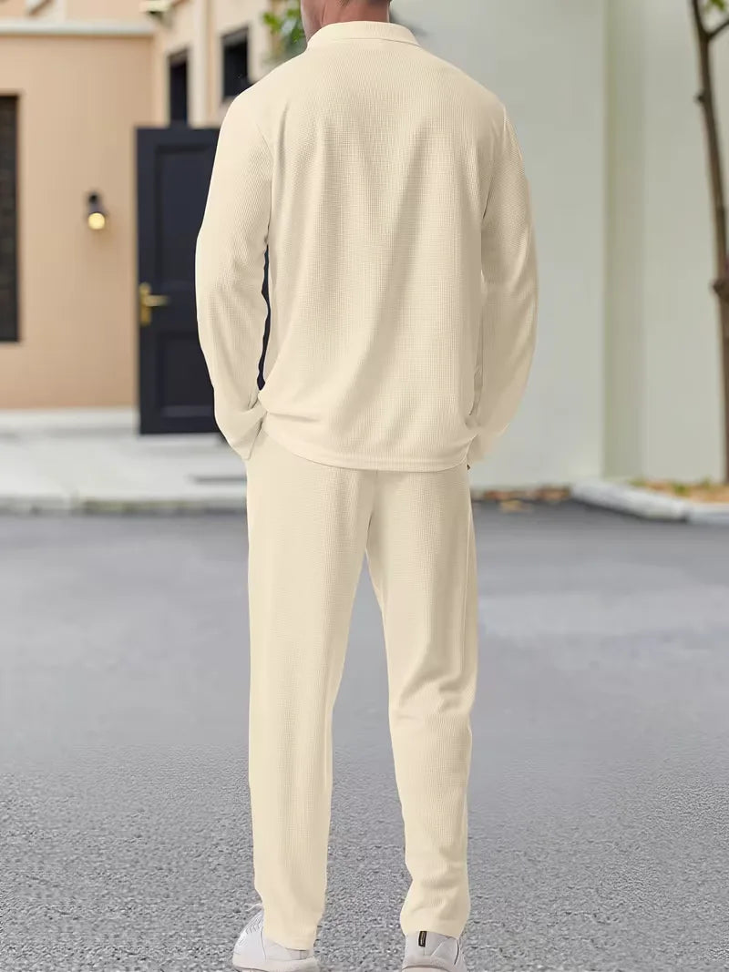 Herfstjas heren bomber: knoopsluiting, borstzakken. Comfortabele regular fit bovenkleding.