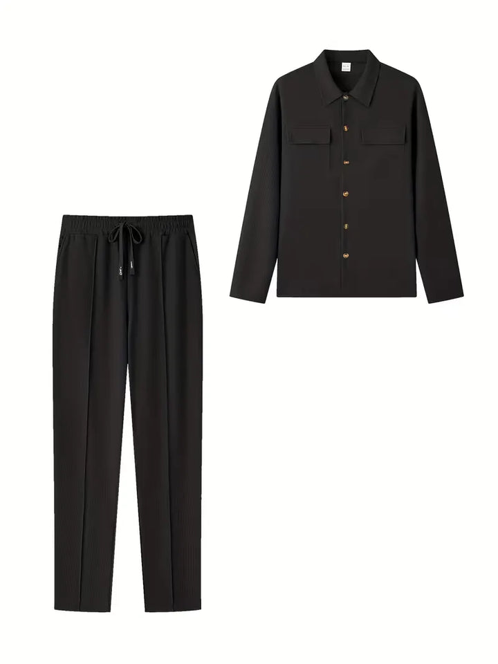 Heren bomberjack met knoopjes en borstzakken, perfect als casual of smartcasual bovenkleding.