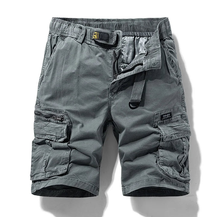 Veelzijdige heren camouflage cargoshorts, comfortabel en praktisch voor zomerse en outdoor gelegenheden.