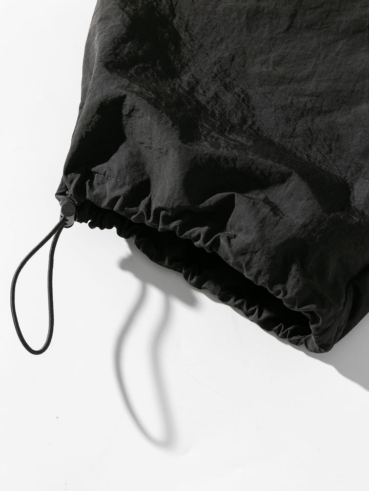 Bruine heren cargo-broek met handige zakken en comfortabele elastische tailleband. Duurzaam en stijlvol.