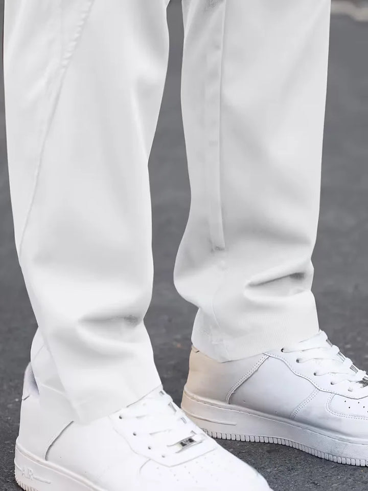 Trendy heren cargobroek met elastische tailleband, rechte pijp, ideaal voor casual streetwear.