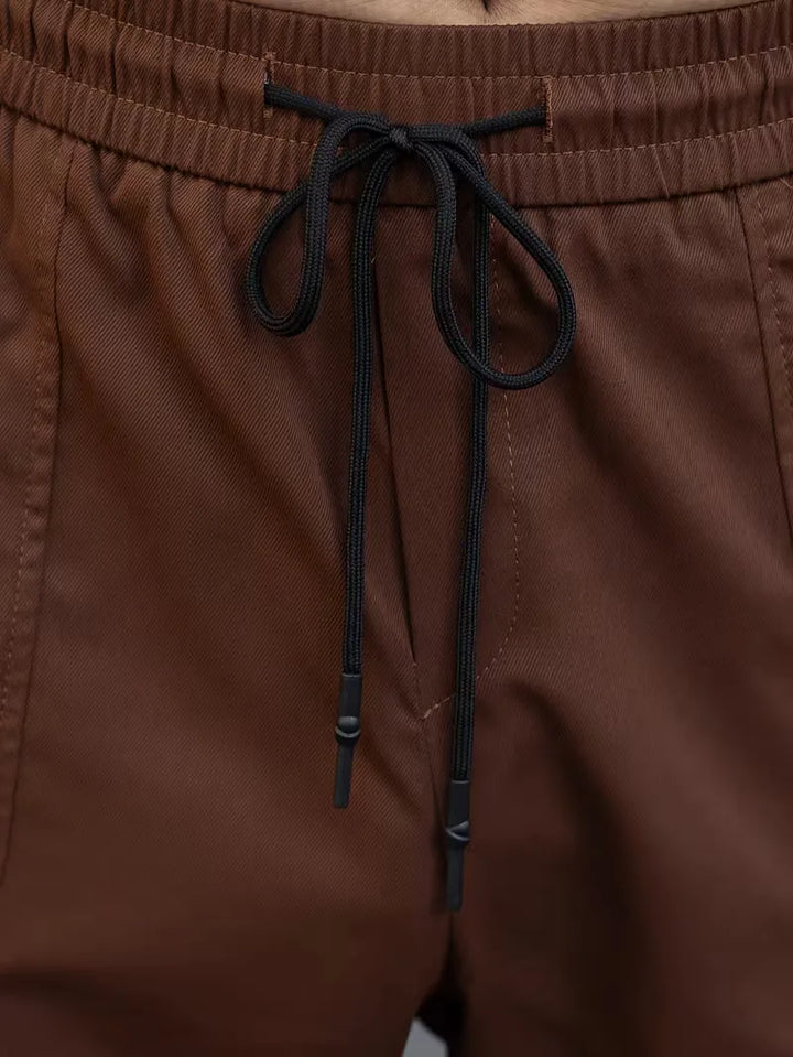 Robuuste heren cargobroek, rechte pijp, comfortabel voor streetwear, met elastische taille.