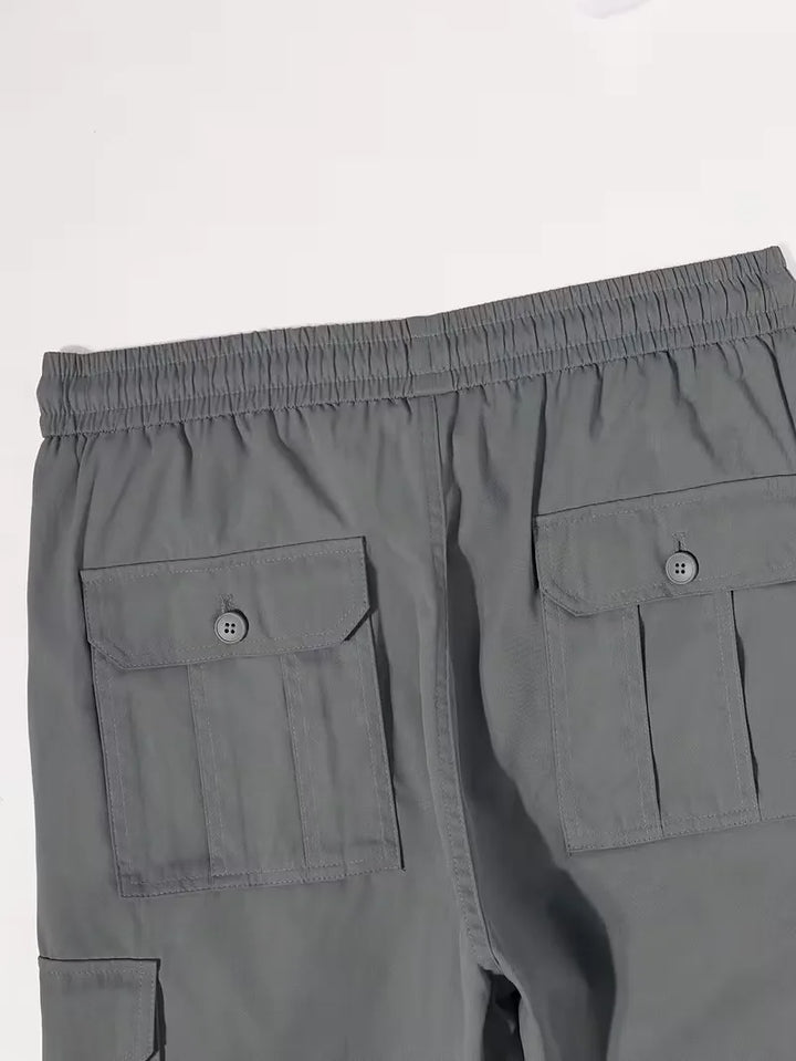 Heren streetwear cargobroek met praktische flapzakken, perfect voor een moderne, comfortabele en stijlvolle look.