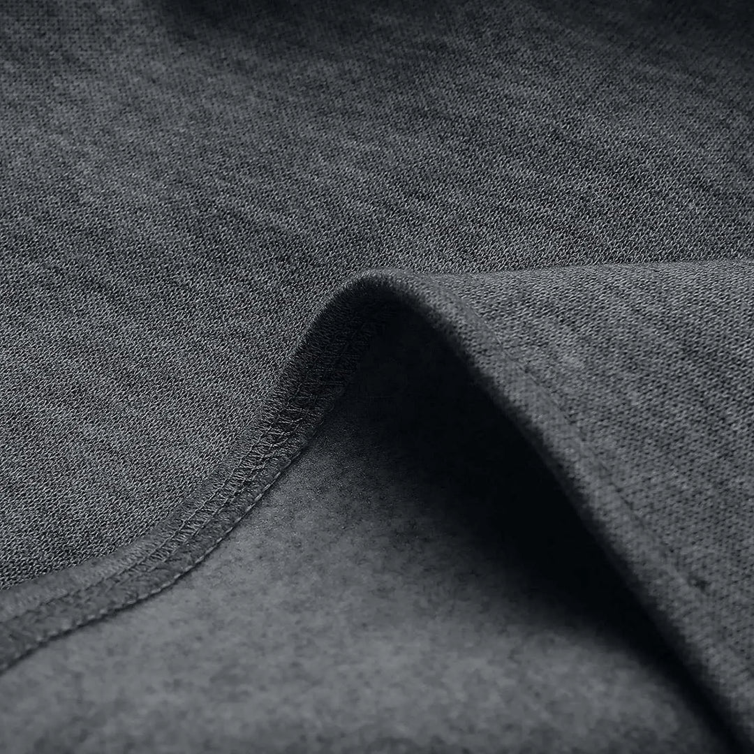 Achteraanzicht van de nette casual heren colbert, met aandacht voor detail en comfort. Herenkleding.