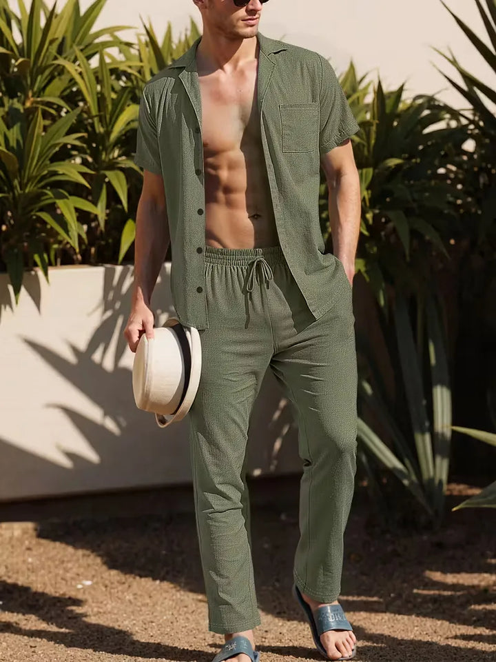 Heren casual korte mouw overhemd set met V-hals, ideaal voor zomer en strand.