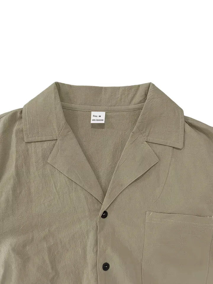 Luchtige heren casual korte mouw overhemd set met V-hals, ideaal voor warme zomeravonden.