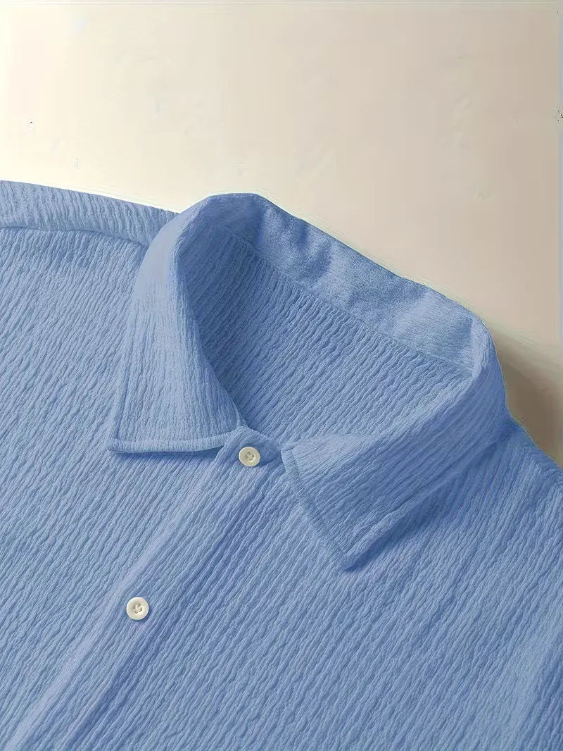 Ademend herenoverhemd met korte mouwen, comfortabel voor warme zomerdagen.