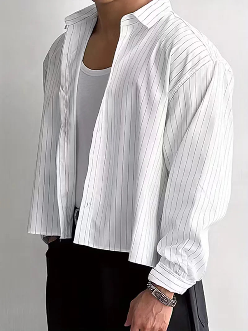 Stijlvol heren casual overhemd met verticale strepen, V-hals, perfect voor herenkleding.
