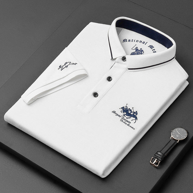 Trendy herenmode: een modern polo shirt met korte mouwen, gemaakt van ademende katoenmix.