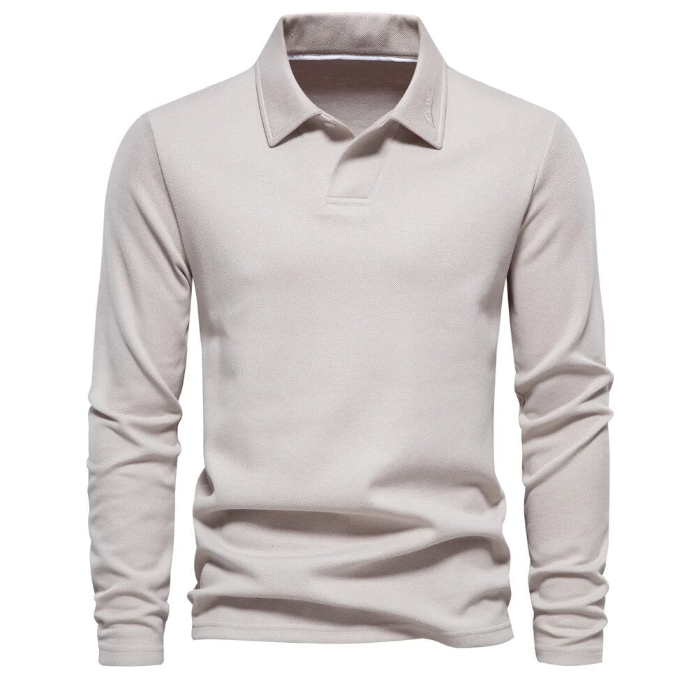 Stijlvol beige heren poloshirt met lange mouwen, perfect als casual trui voor elke dag.