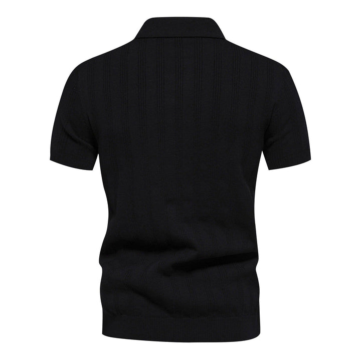 Veelzijdig heren casual poloshirt met unieke lijn details, ideaal voor een stijlvolle herfst/winter garderobe.